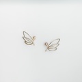Butterfly stud silver earrings with pearls