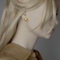 Superb stud earrings in gold with pearl