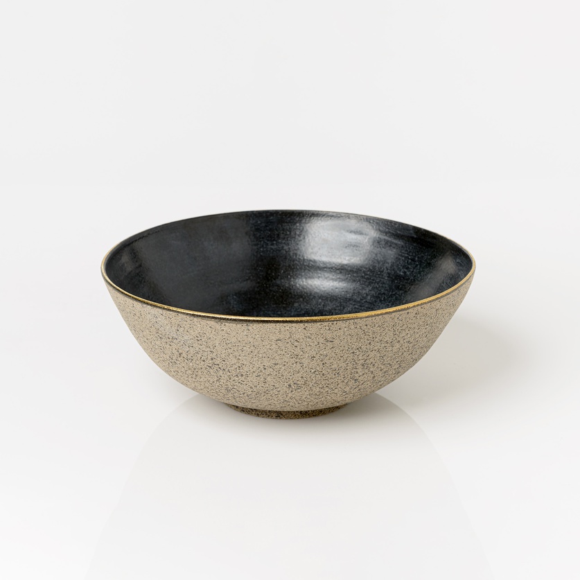 Wide ceramic bowl