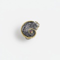 Ασημένιο δαχτυλίδι σε σχήμα κοχλία με ένθετο χρυσό και ρουμπίνι