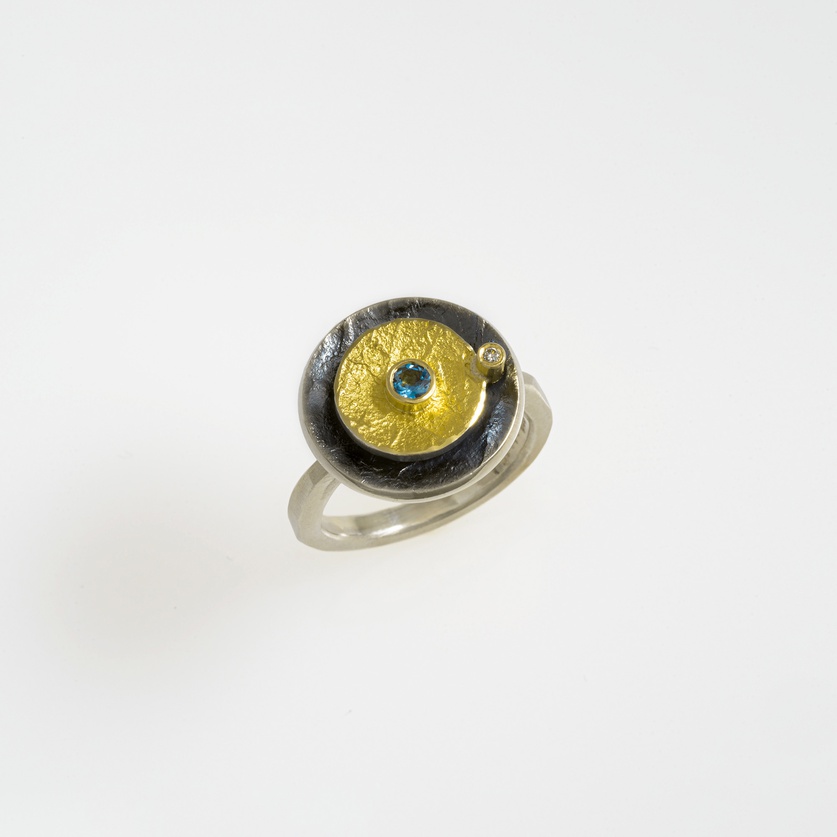 Στρογγυλό ασημένιο δαχτυλίδι με χρυσό, aquamarine και διαμάντι