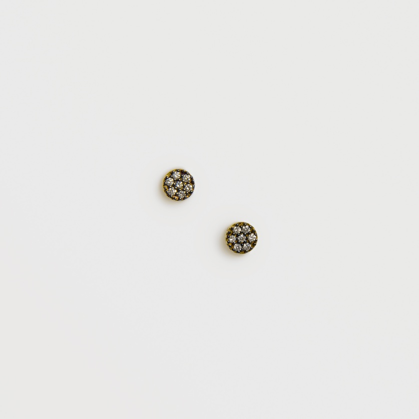 Round stud earrings in gold and diamonds