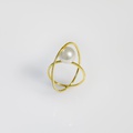 "Planet" ring in gold with freshwater pearl