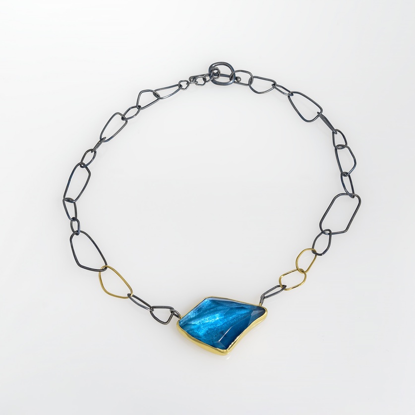 Exquisite necklace with blue topaz