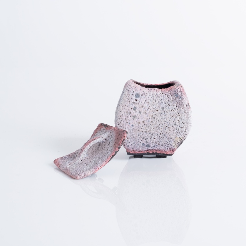 White and pink ceramic box