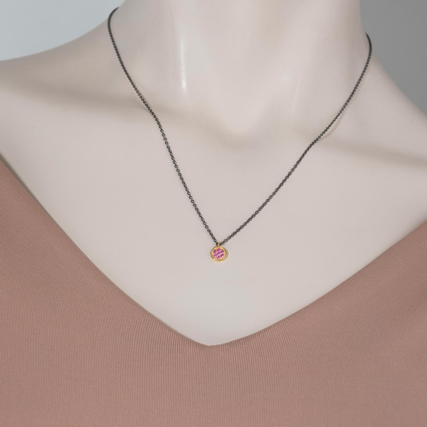 Necklace with pink sapphires