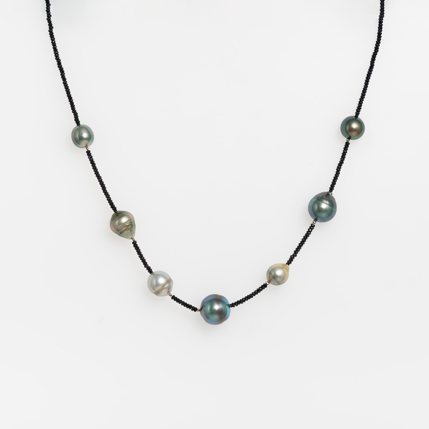 Elegant Necklace With Tahitian Pearls & Spinel