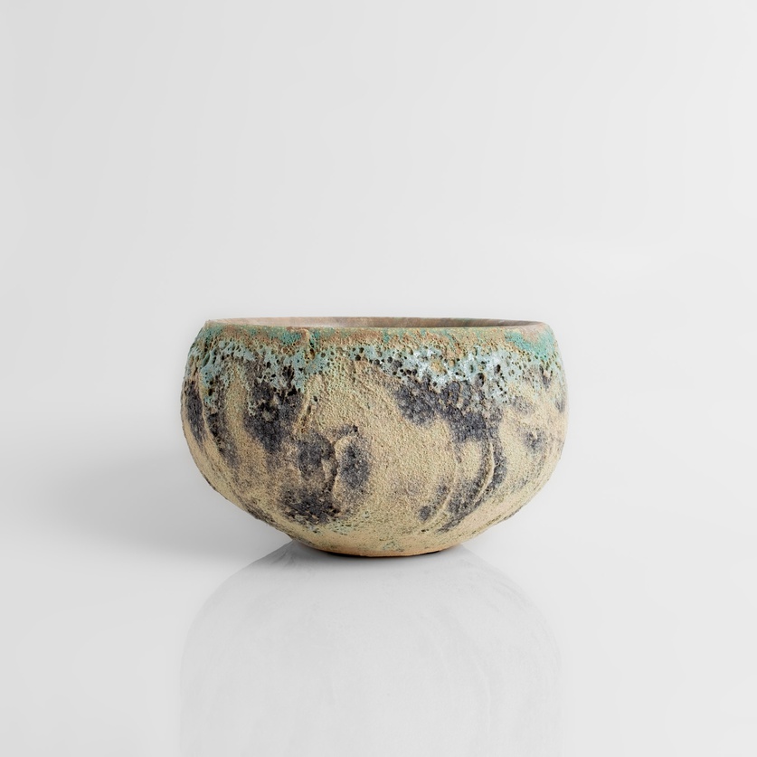 “Crater” bowl