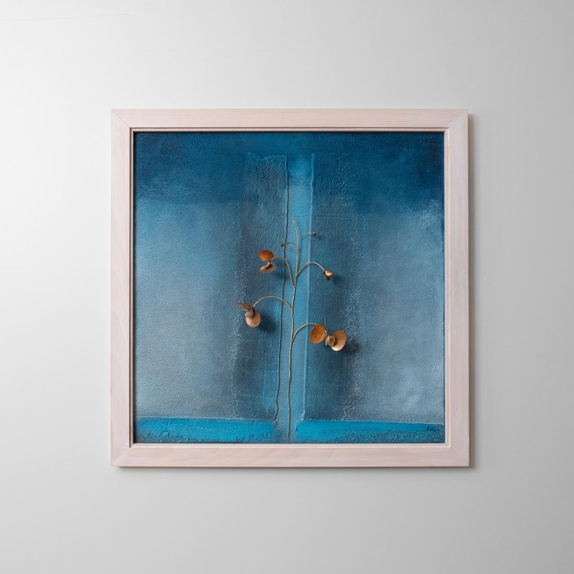 Wall piece with flower