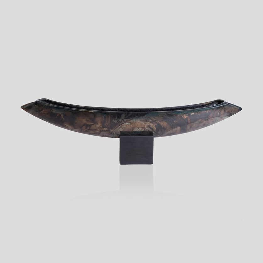 Exceptional black ceramic keel