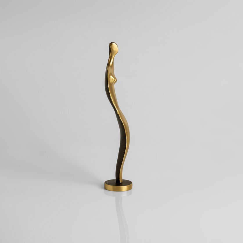 Ορειχάλκινο γλυπτό γυναίκας