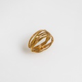 Ring of modern design in rose gold
