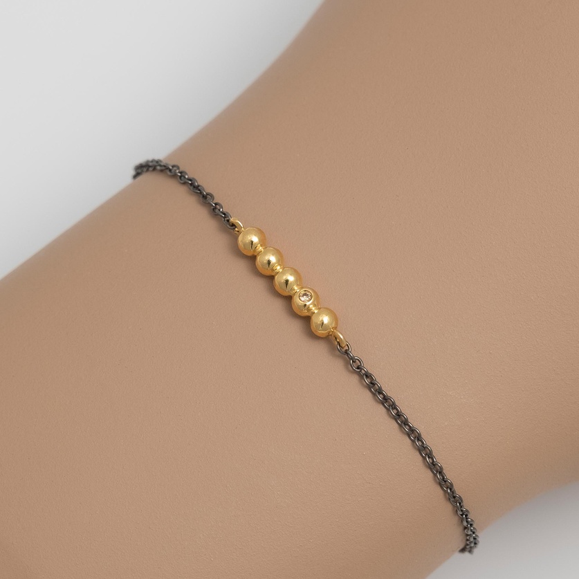 Bracelet with brown diamond