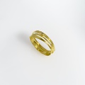 Modern gold ring with brilliant-cut diamond