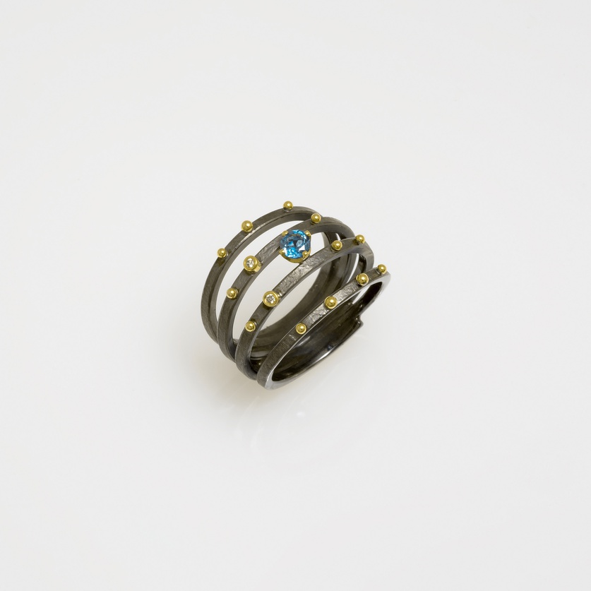 Μοντέρνο δαχτυλίδι σε ασήμι & χρυσό με aquamarine και διαμάντια