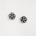 Flower-shaped stud earrings in black silver & pearls