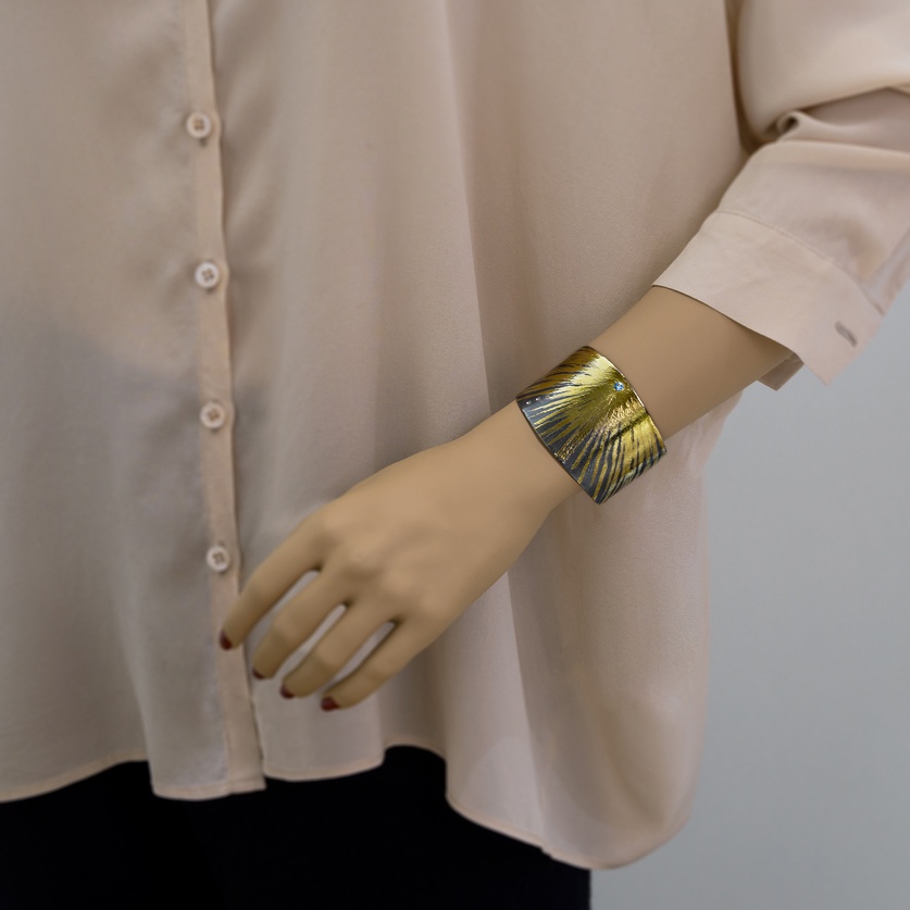 Stunning silver bracelet with gold inlay, aquamarine and diamonds