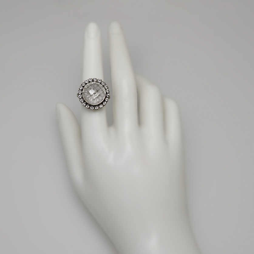Στρογγυλό ασημένιο δαχτυλίδι με εγχάρακτο χαλαζία & topaz