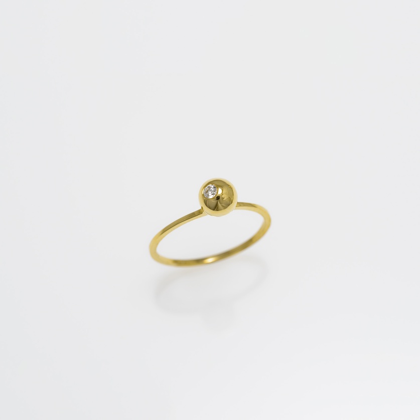 Gold ring of original design with diamond