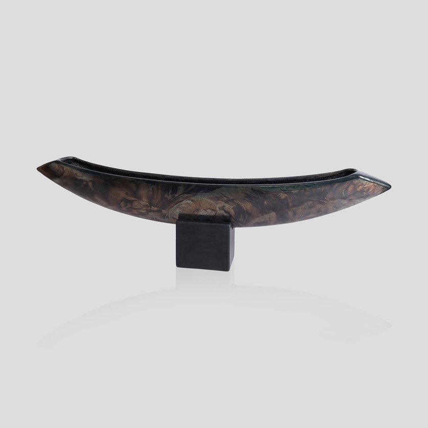 Exceptional black ceramic keel
