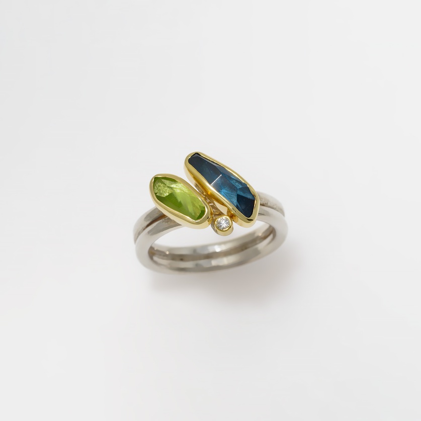 Beautiful ring with green tourmaline, blue topaz and diamond