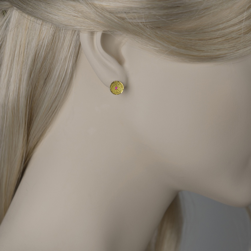 Στρογγυλά σκουλαρίκια σε ασήμι, χρυσό και ρουμπίνια