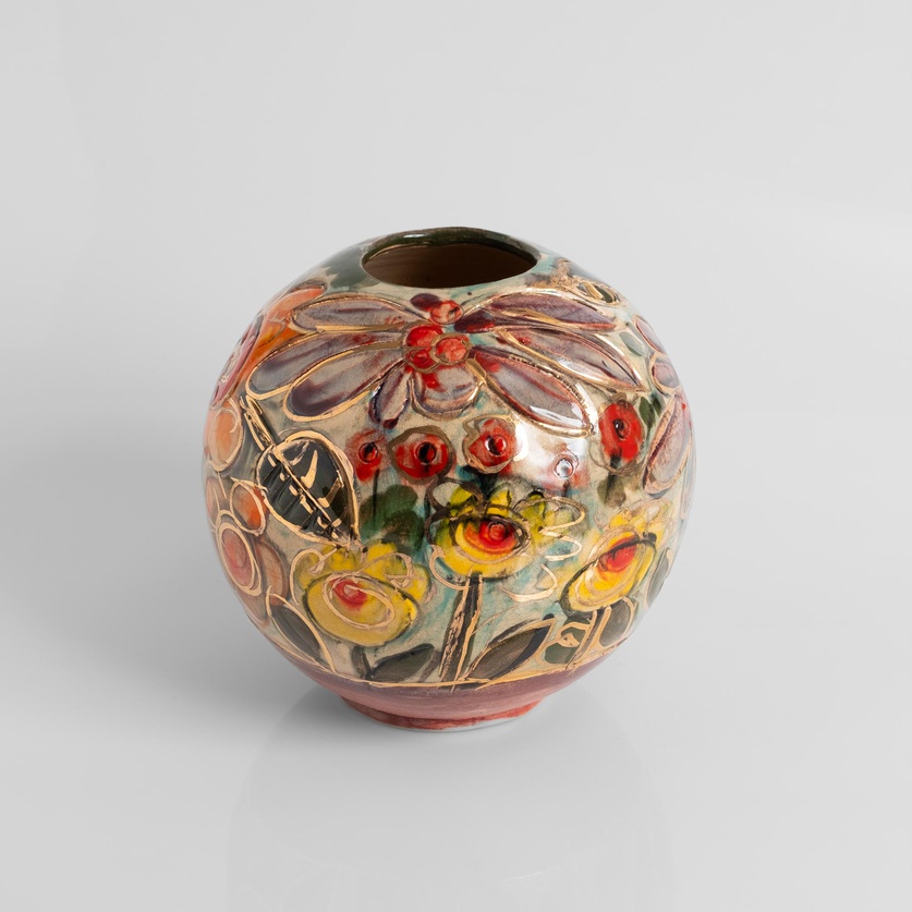 Round ceramic vase