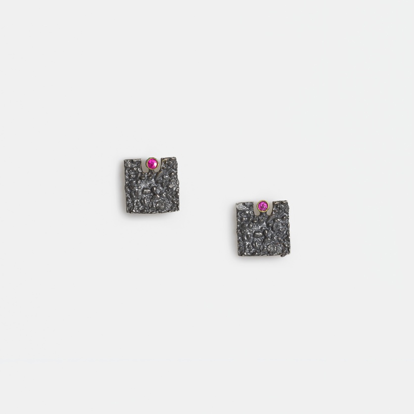 Square silver earrings with gold inlay and rubies