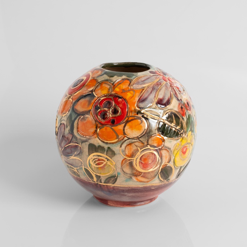 Round ceramic vase