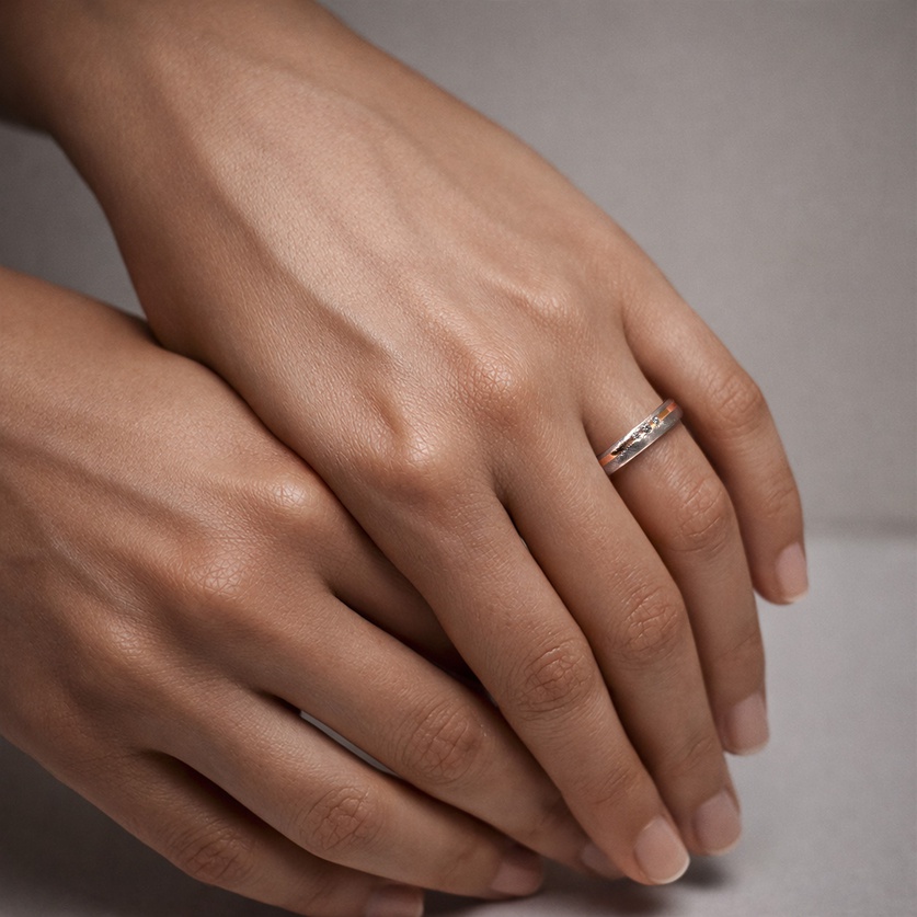 Titanium Wedding Ring With Rose Gold & Brilliant-Cut Diamonds